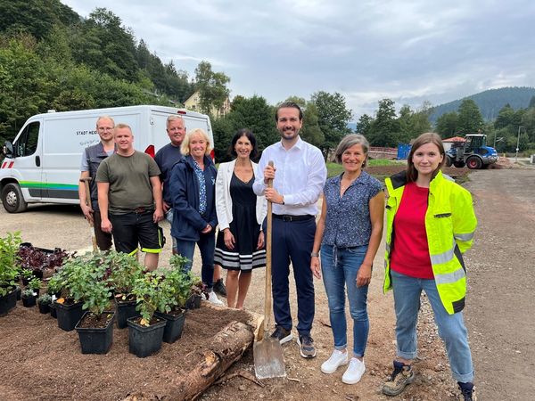 Erstes Beet auf der Gartenschau ist angepflanzt