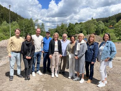Das Team der Gartenschau (von links): Heiko Klumpp (Marketing und Kommunikation), Lisa Günter (Tourismus und Vertrieb), Angelo Broghammer und Alexander Hanusch (beide Veranstaltungen), Tatjana Haist (Assistentin der Geschäftsleitung), Dietmar Fritsch (Ausstellung und Betrieb), Steffanie Land (Sponsoring und Partnerbetreuung), Cornelia Möhrlen (Geschäftsführerin), Susanne Kochanek (Ehrenamt) und Jutta Bialas (Kooperation Schulen und Kindergärten)
